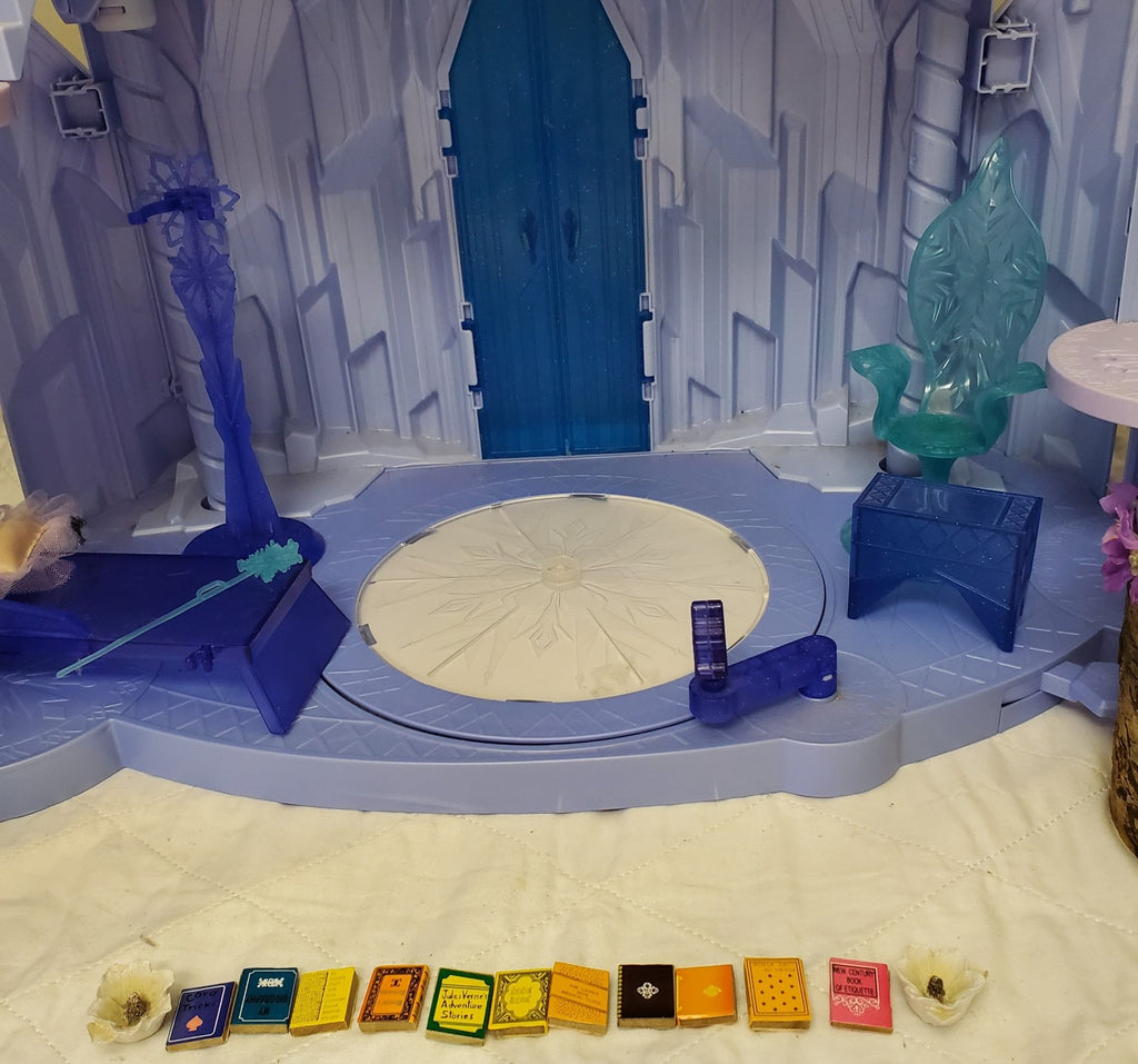 Disney Frozen Elsa's Ice Magic Palace Playset