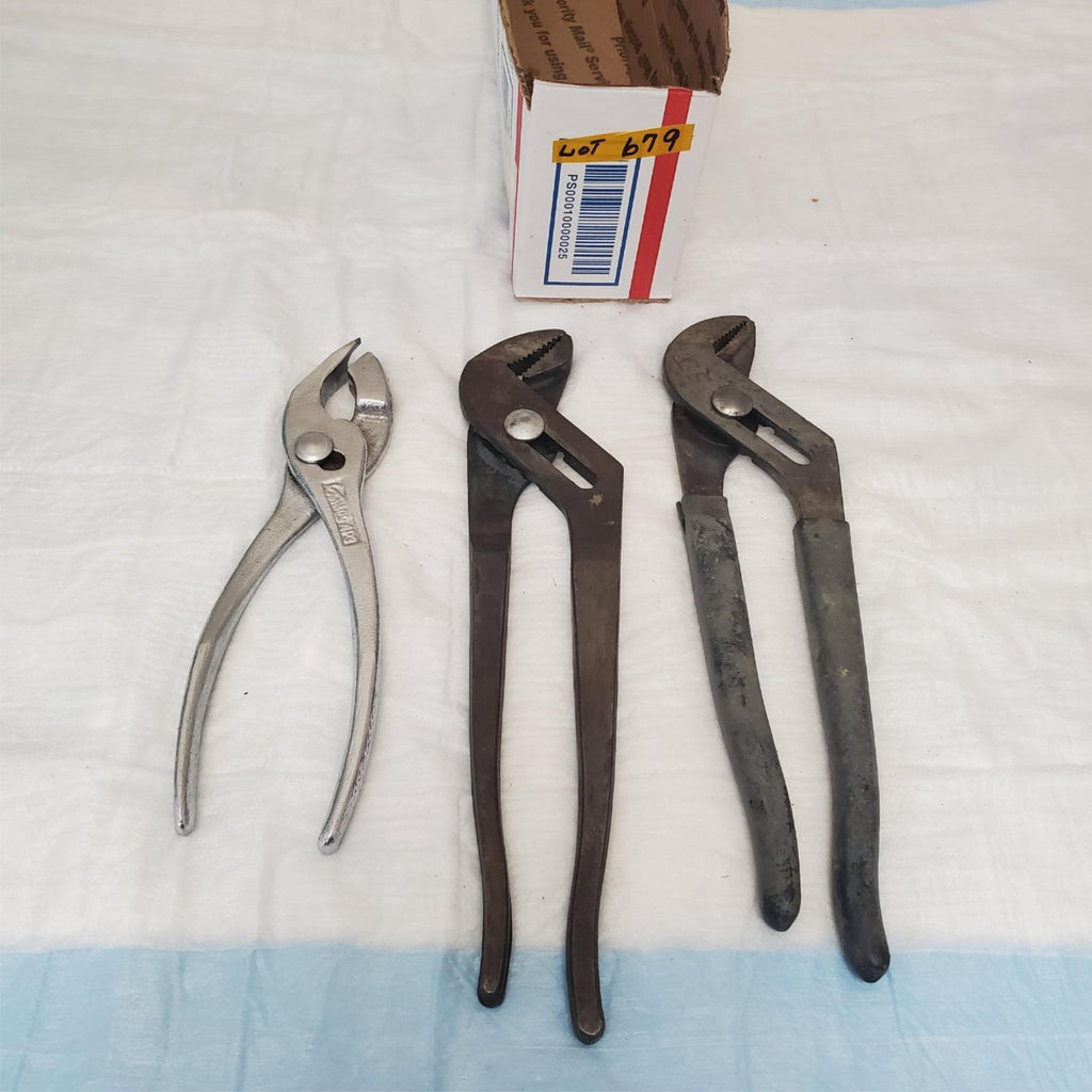 Lot of 3 Groove Slip Joint Pliers & Camlok 4P3 Pliers LOT-679