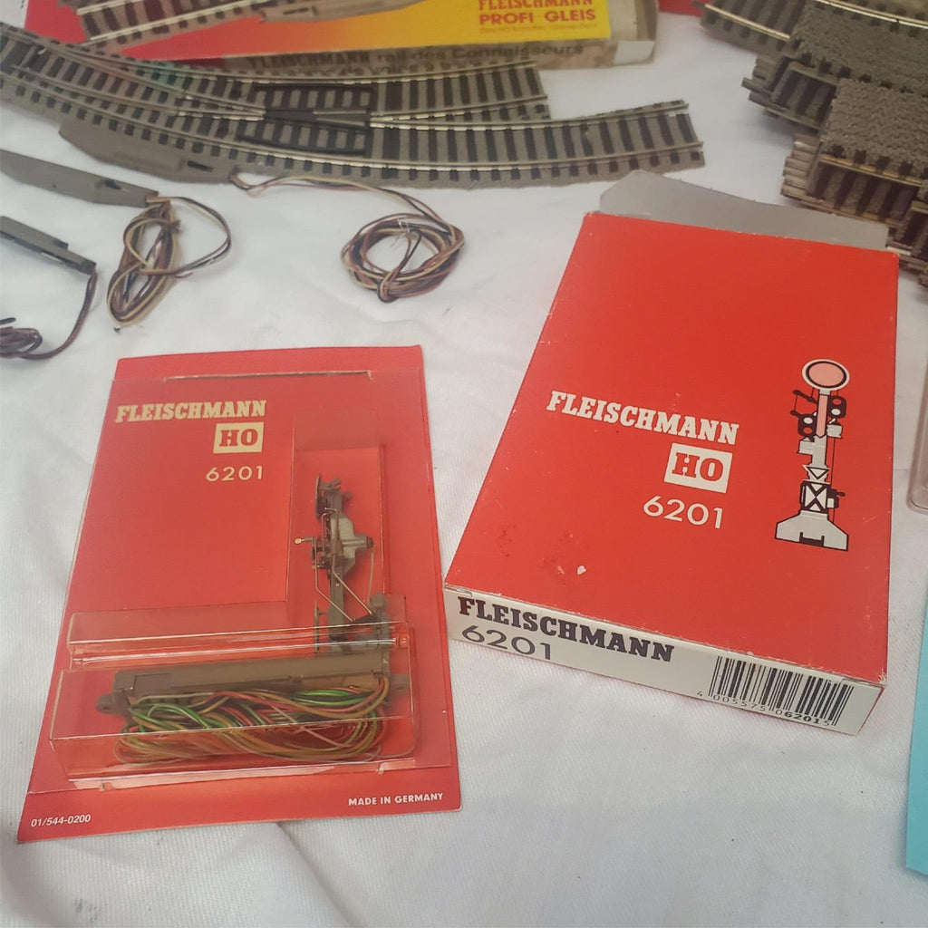 Lot of Assorted Track-Bed and Fleischmann Toy Train Track Set