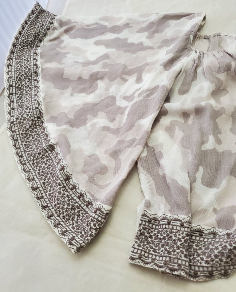 Nuche Muchette Off-Shoulder Blouse Full Sleeves Border Trim Size 0/S