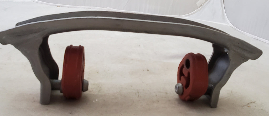 2013 - 2015 A2044901640 Mercedes-Benz, Center Muffler Bracket