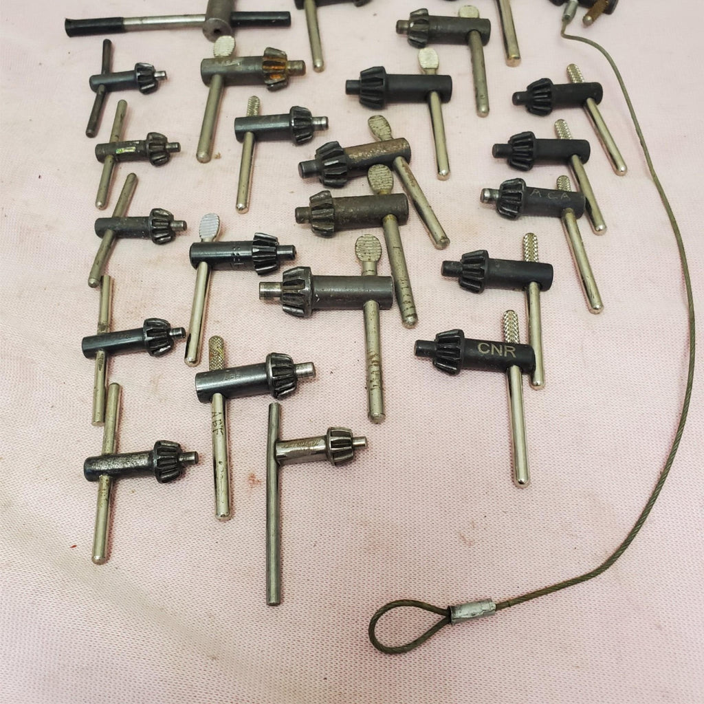 Lot of Assorted Drill Chuck Keys Set LOT-934