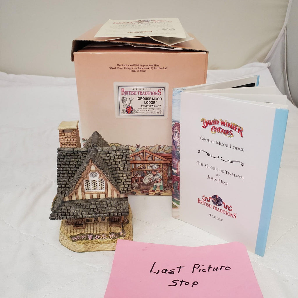 David Winter Cottages August British Traditions Grouse Moor Lodge with Book