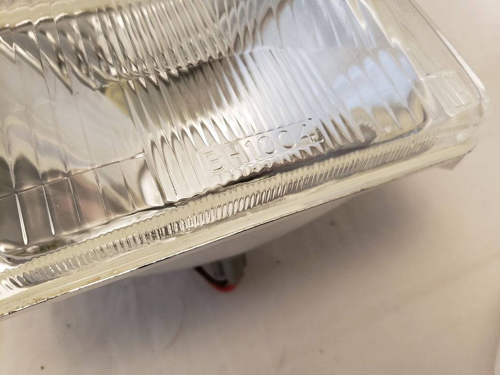 Universal Headlights BH-1004 Halogen Lamp with H4 Bulb Hi-low Beam Pattern 12V