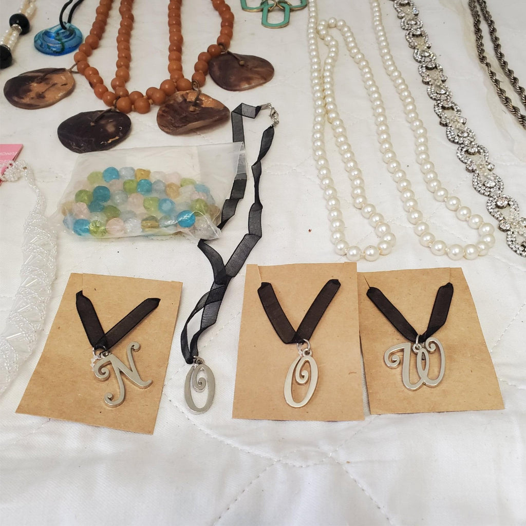 Lot of Assorted Various Silver, Pearl, Beads Necklaces  LOT-10
