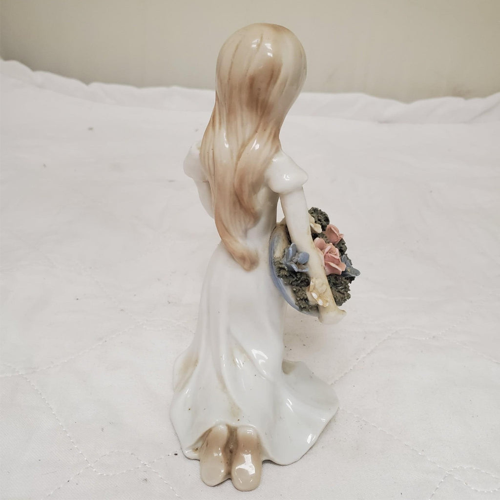 Vintage Llardo Girl Kneeling With Flowers Basket Porcelain Figurine