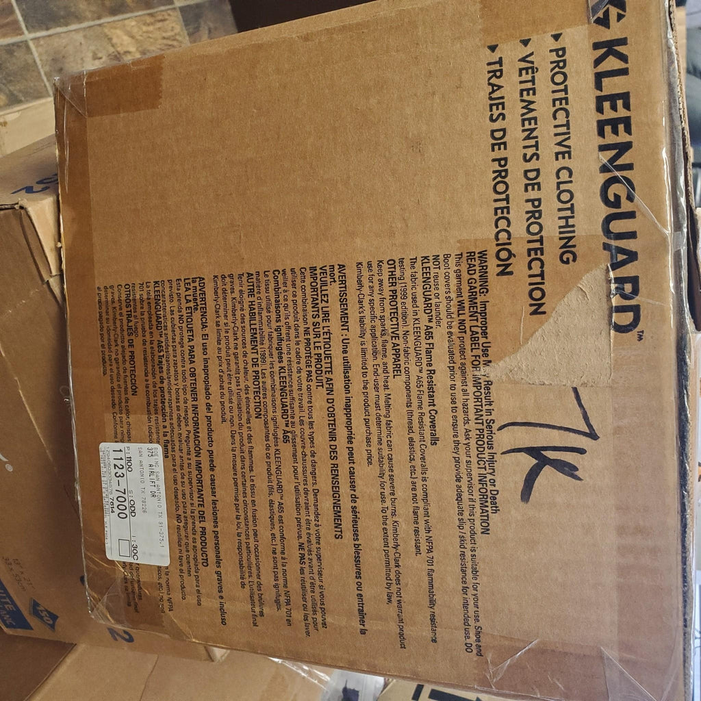 Kimberly-Clark 44302 Disposable Coveralls, M, 25 , White, Kleenguard A40