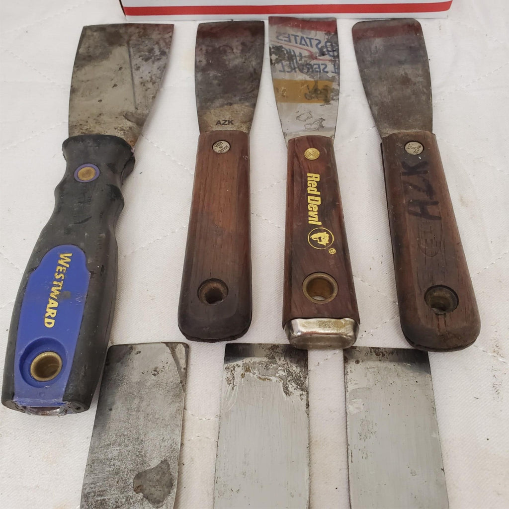 Lot of 7 Assorted Putty Knives and Scrapers LOT-963