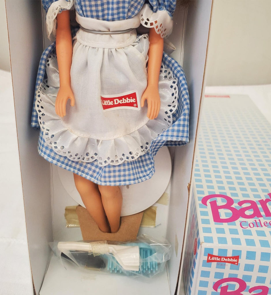 Barbie 1992 - Barbie as Little Debbie Snacks' Girl - Collector's Edition