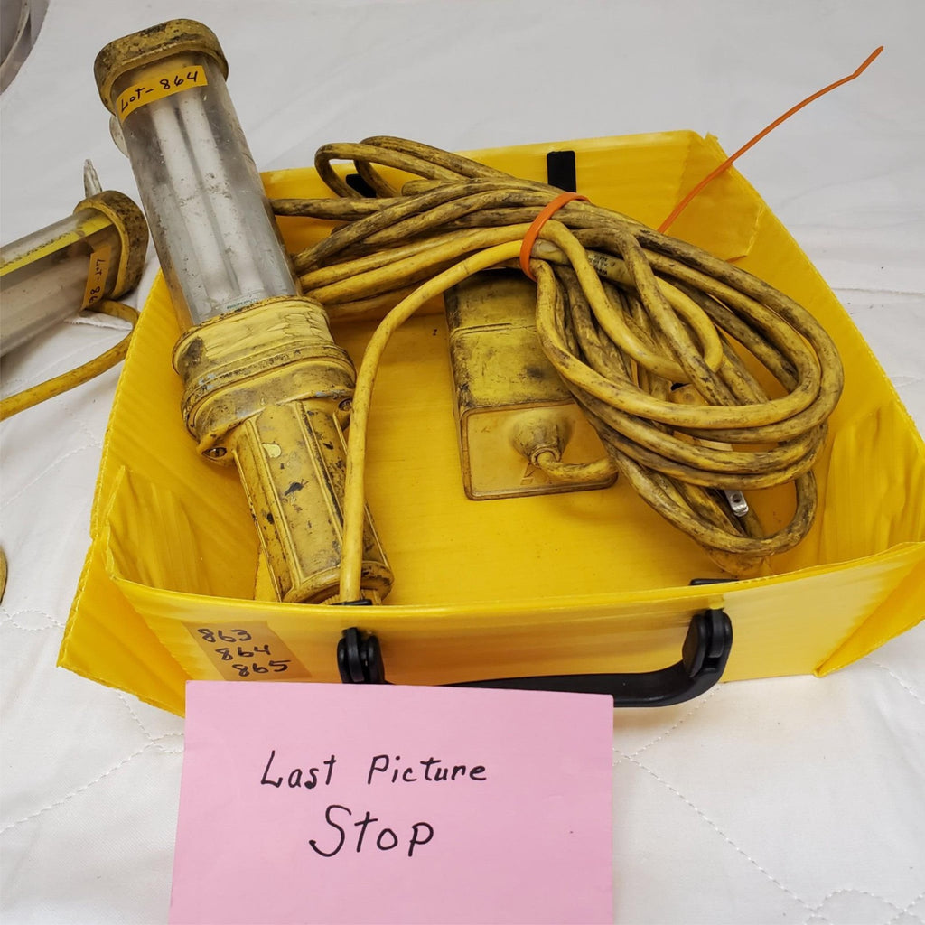 Woodhead Fluorescent Portable Handheld Work Light LOT-864