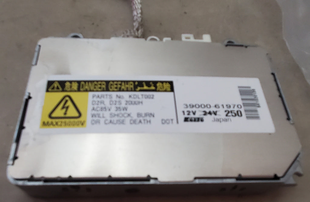 Mazda Xenon Headlight Control Unit Module Ballast 39000-61970