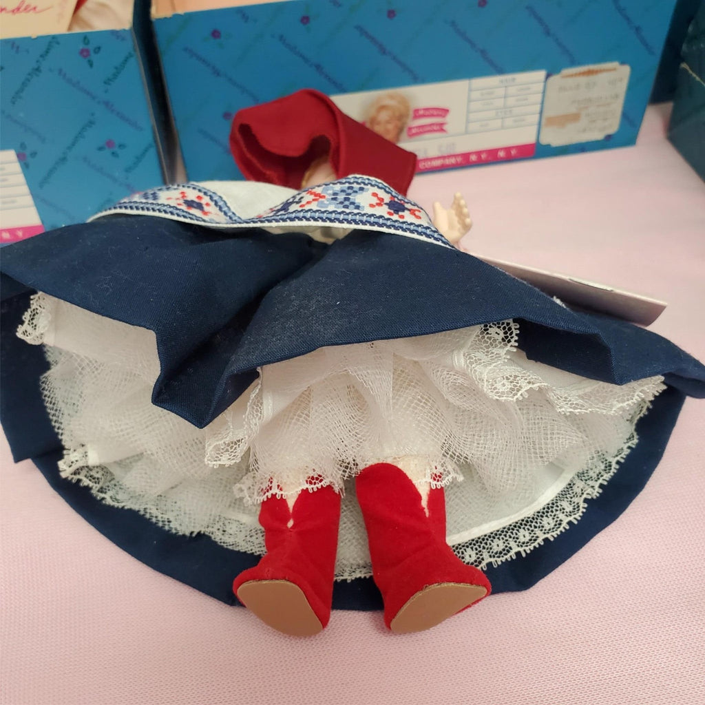 Set Of 5 Vintage Madame Alexander Miniature Showcase Dolls