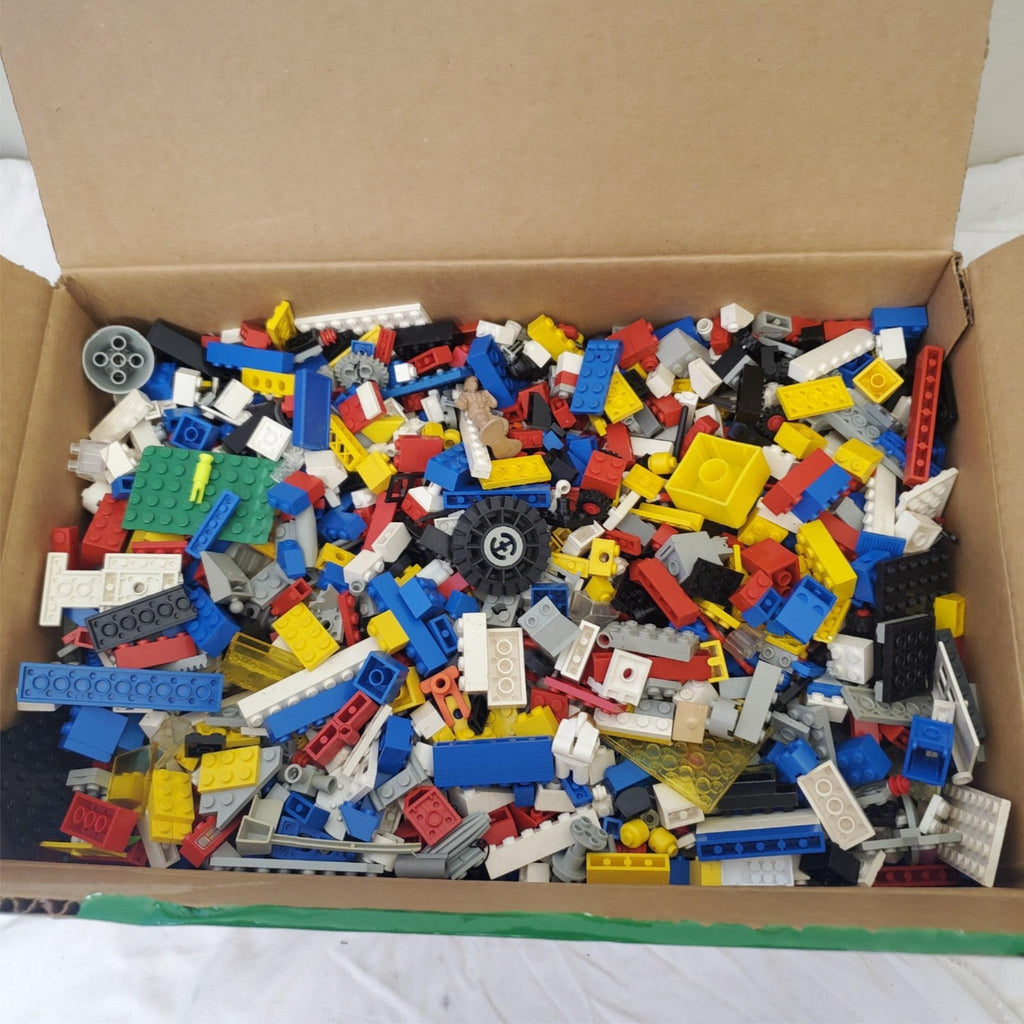 Lot of Legos Bricks & Parts Small Assorted Pieces