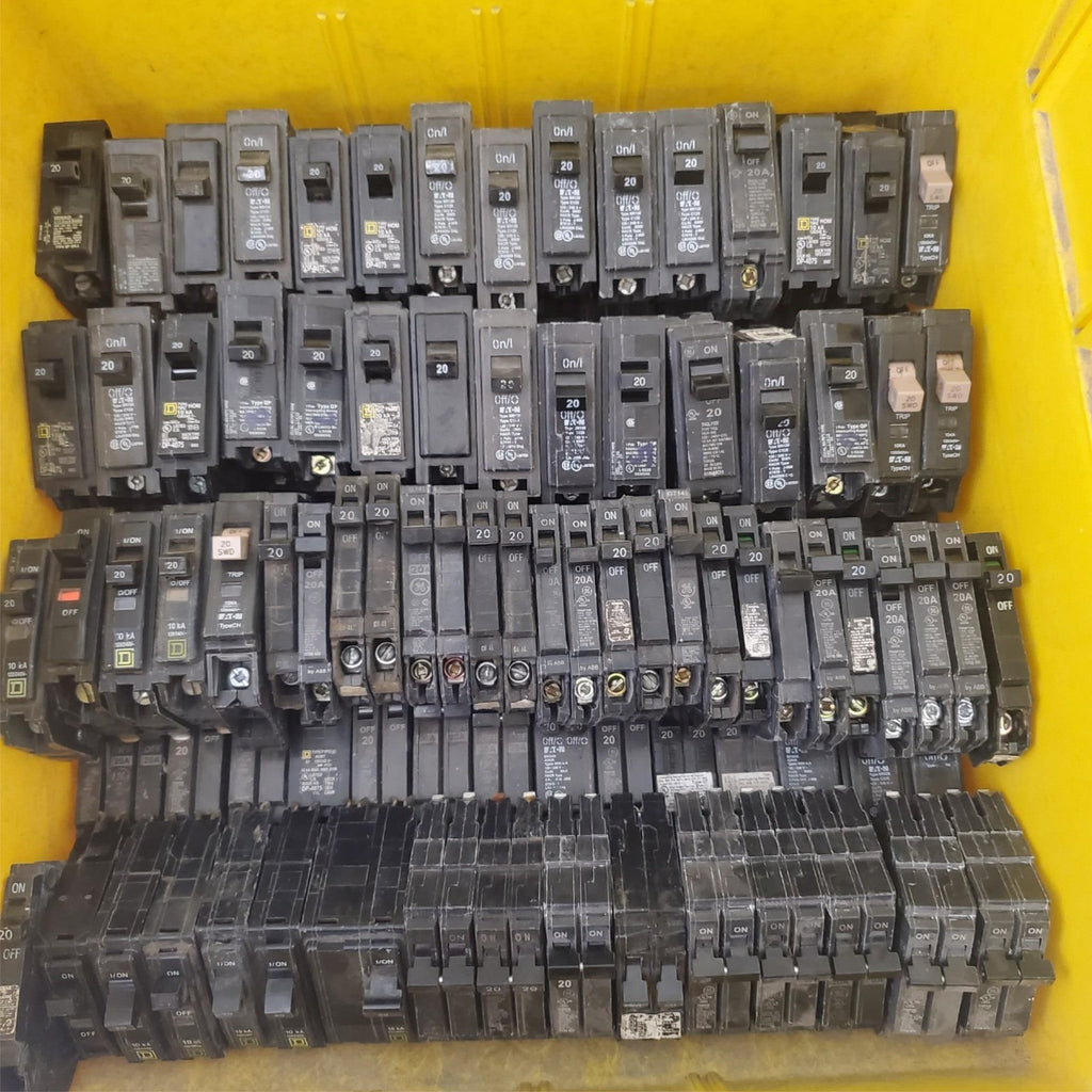 Large Lot of 132 Used Circuit Breakers Assorted #20