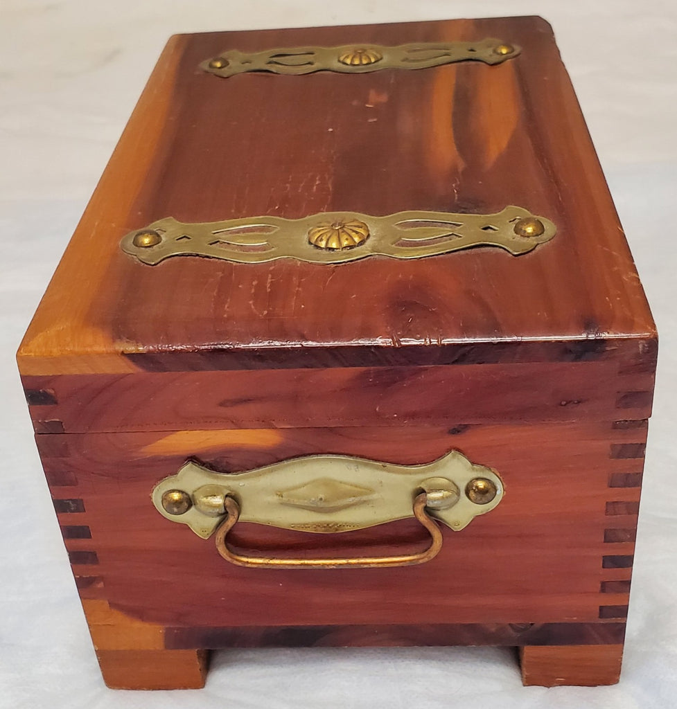 Vintage Cedar Wood Trinket Keepsake Box Dovetail Hope Chest Brass Hinges