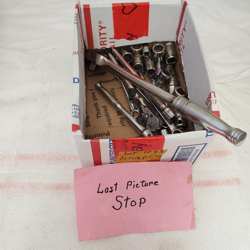 Lot of 27 Snap-On Mixed Hand Tools Socket Set, Wrenches, Ratchets LOT-1043