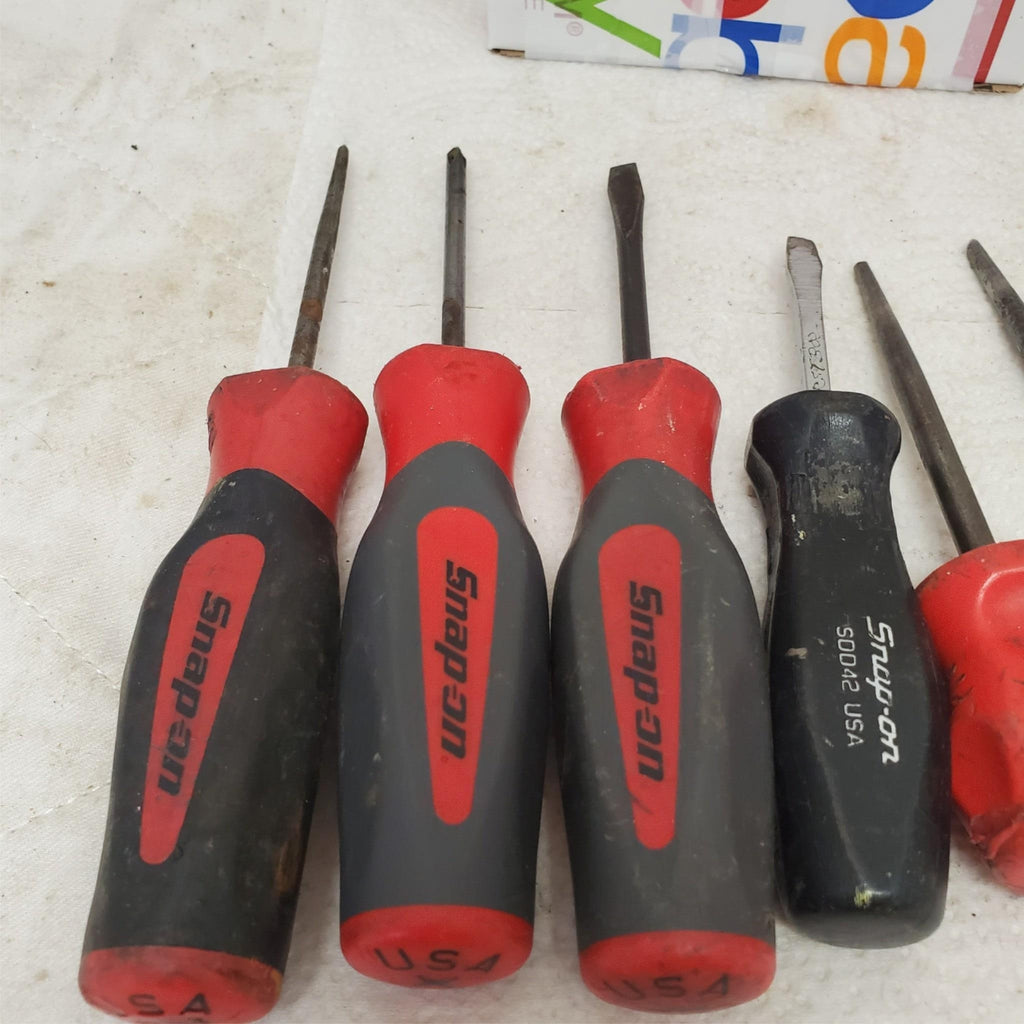 Lot of 8 Snap on Flathead Phillips Head Soft Grip Screwdrivers LOT-918
