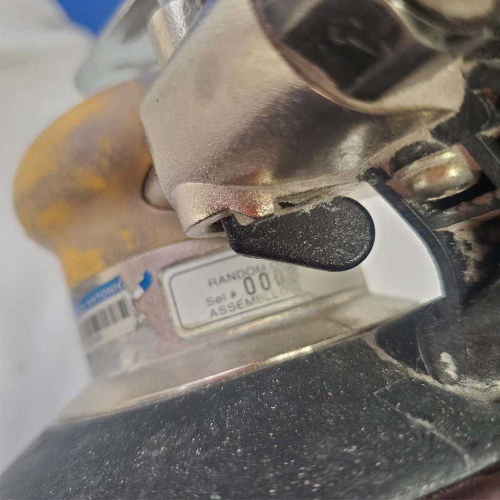 Clayton Pneumatic Jitterbug Random Orbit Air Palm Sander LOT-1