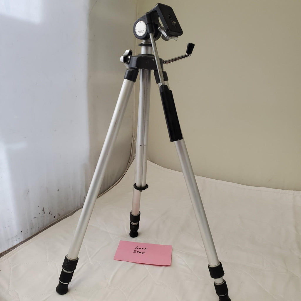Made in Japan Adjustable Portable Tripod for Camcorder and Camera Universal