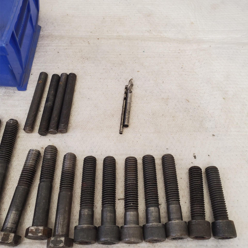 Lot of Assorted Holo-Krome UNC Socket Head Cap Screw, Mount Nuts LOT 139
