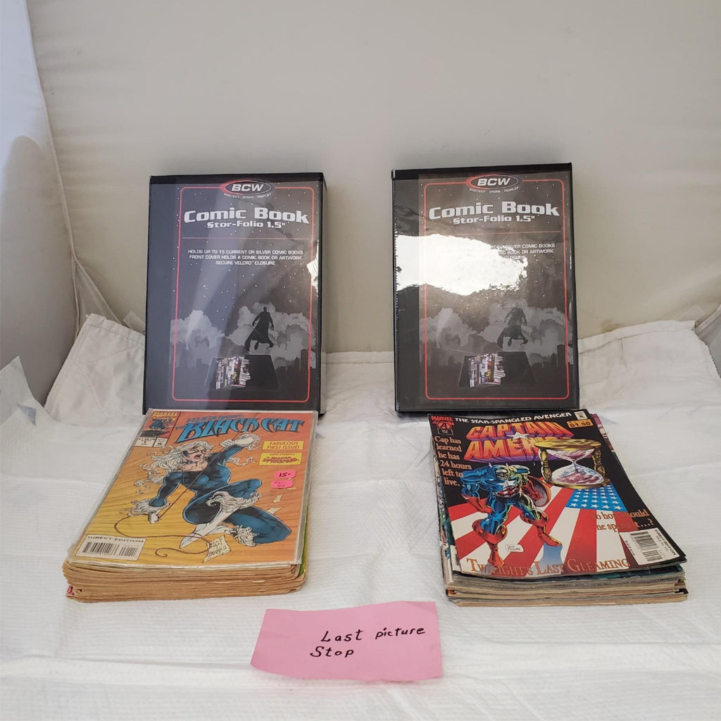 Lot of Spider-Man, X-Men, Batman & other Comic Books With Book Holder