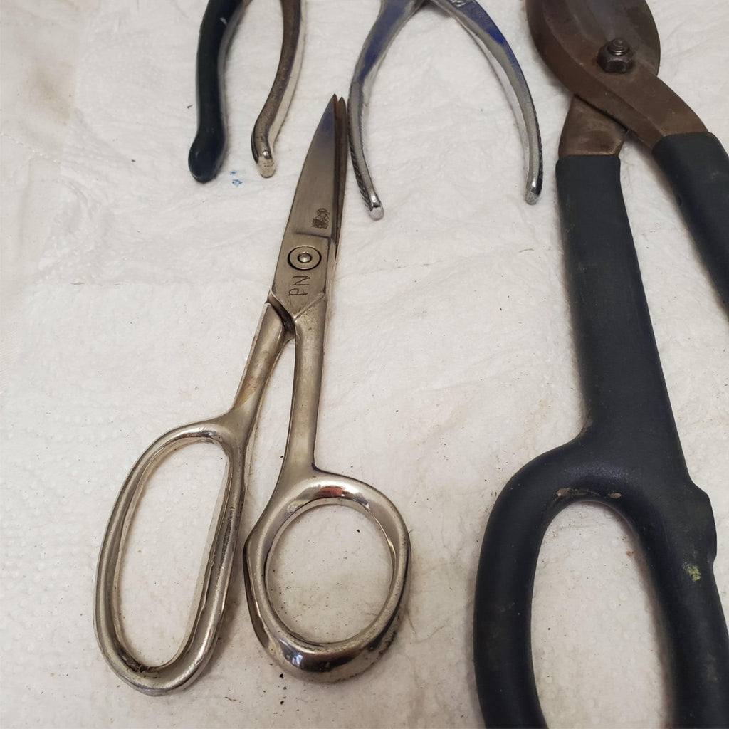 Lot of 4 Assorted Tinner Snips Scissors & Pliers LOT-315