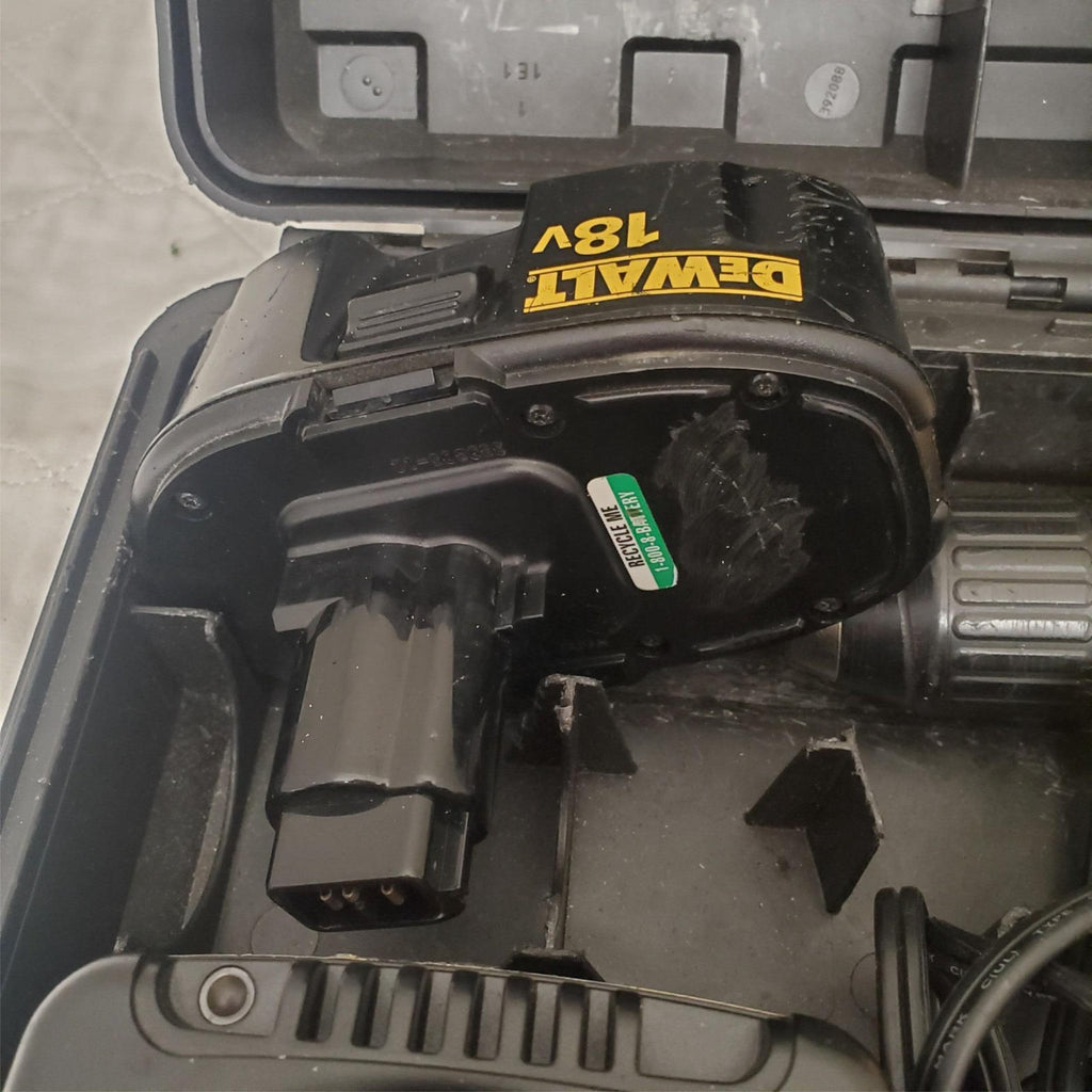 Dewalt 18V DC759 Cordless Drill Impact Driver Kit With Case LOT-516