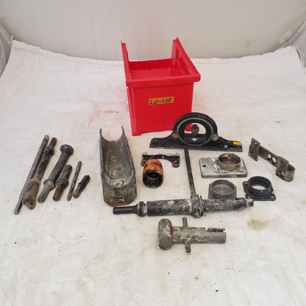 Lot of Vintage Machinist Carpenter Metal Protractor Level LOT-538