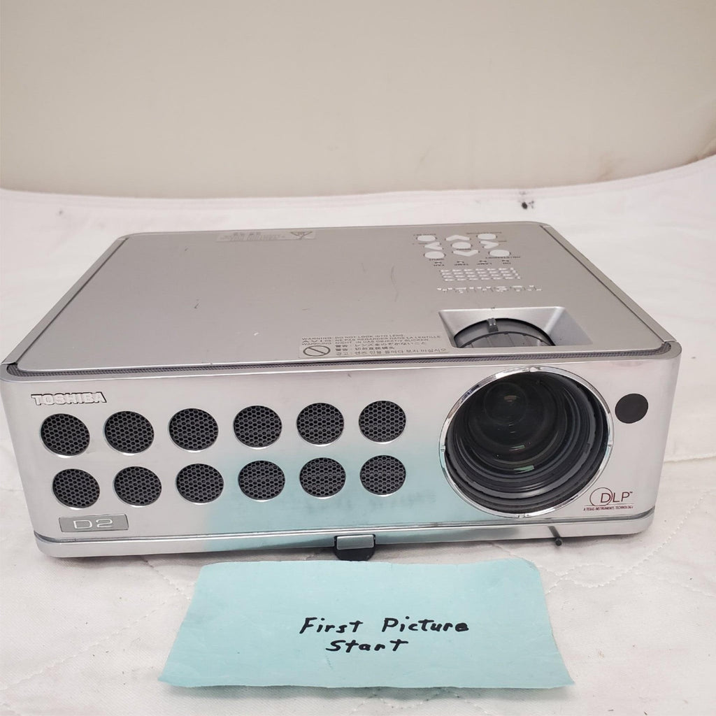 Toshiba DLF TDP-D2  Projector