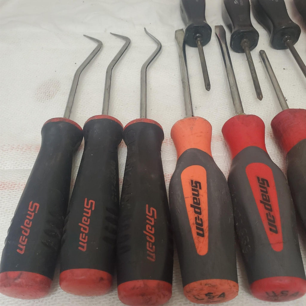 Lot 14 Snap-on Too Pre-Owned Screwdrivers & Grip Radiator Pick Set LOT- 1058