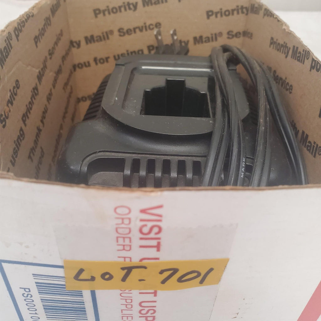 Dewalt DW9116 2V-18V 1 Hour Battery Charger LOT-701
