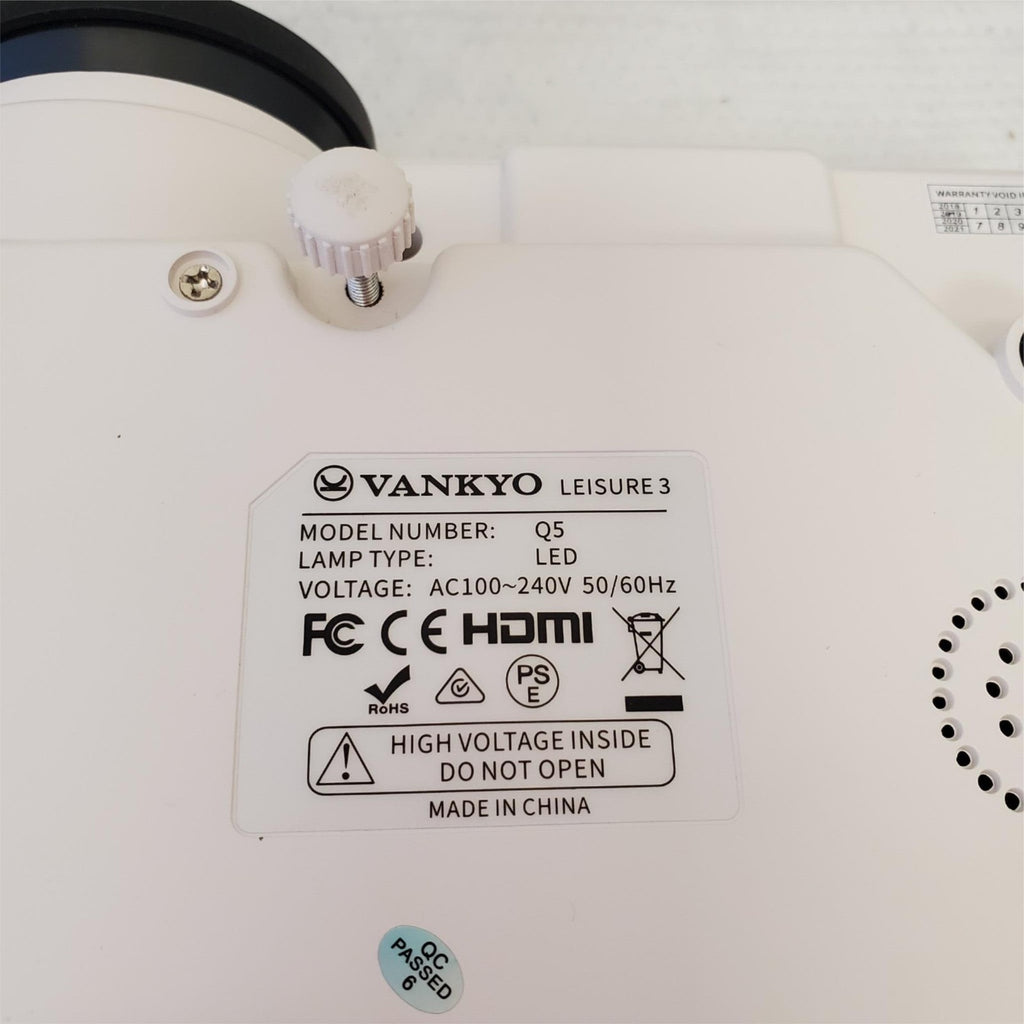 Vankyo Leisure 3 Q5 Portable Projector w/ Case