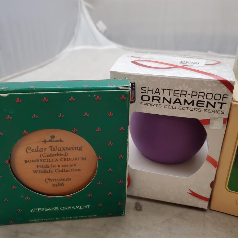 Hallmark Keepsake Cedar Waxwing Mother Christmas Collector's Series Ornament