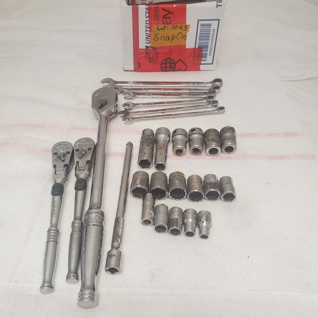 Lot of 27 Snap-On Mixed Hand Tools Socket Set, Wrenches, Ratchets LOT-1043