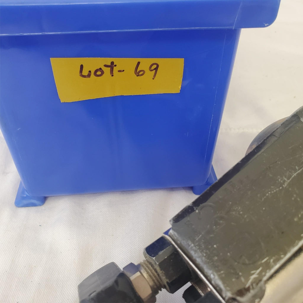 Clayton Pneumatic Jitterbug Random Orbit Air Palm Sander LOT-69