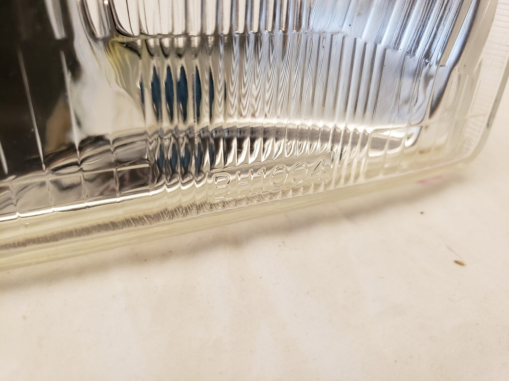 Universal Headlights BH-1004 Halogen Lamp with H4 Bulb Hi-low Beam Pattern 12V