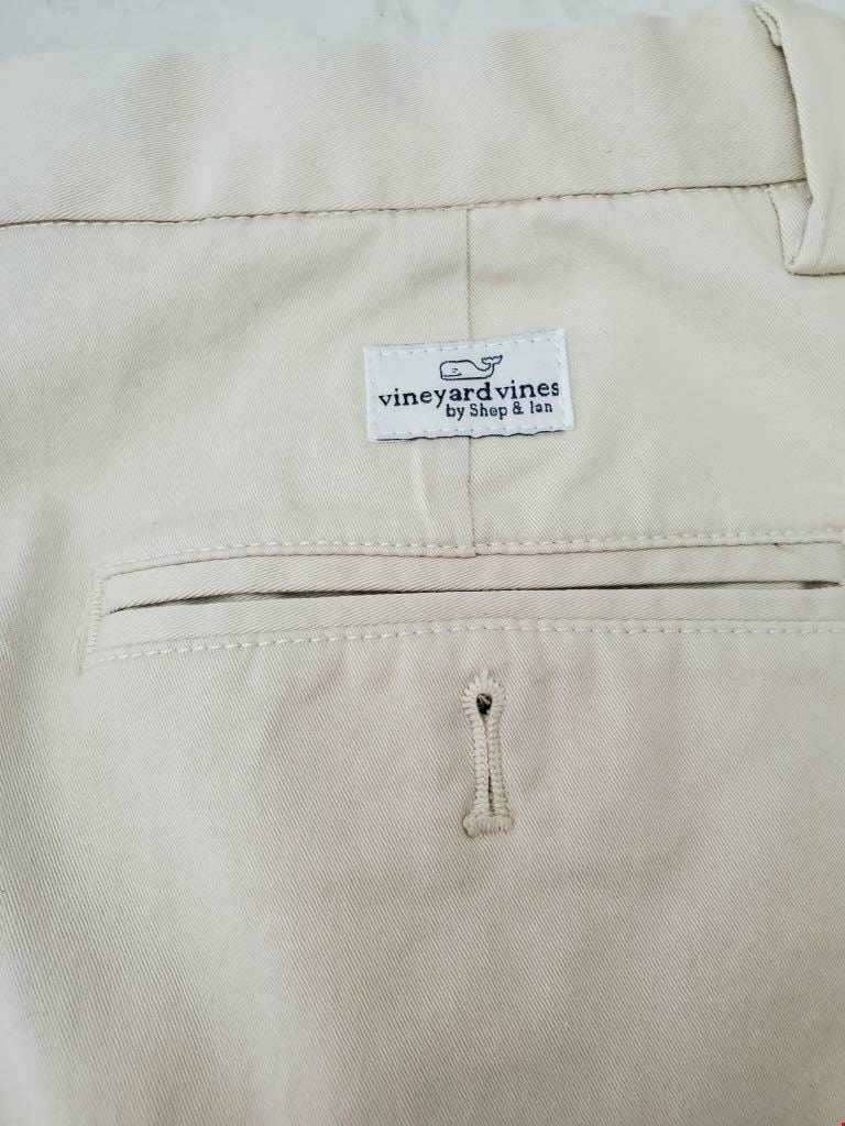 Vineyard Vines by Shep and Ian Off White Mens Breaker Chino Shorts Size 18