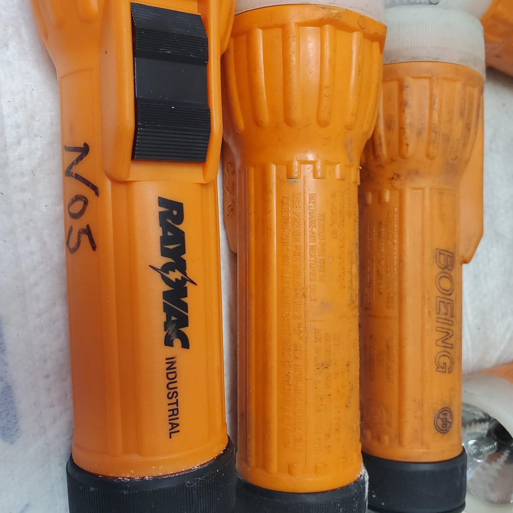 Set Of 10 Rayovac/Boeing  Industrial Grade Flashlight Model IN2-MS Lot 85