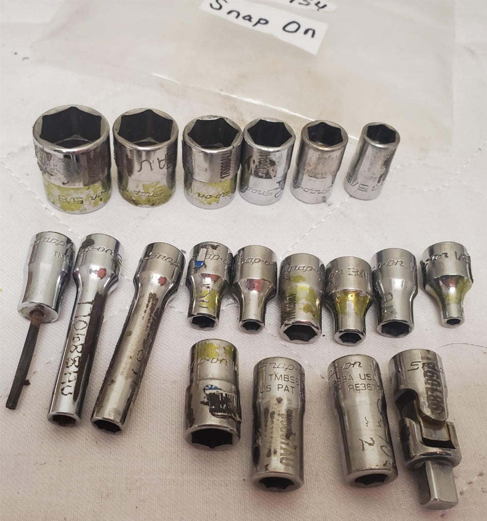 Lot of 19 Snap On Assorted Socket and Driver Tool Set LOT-754
