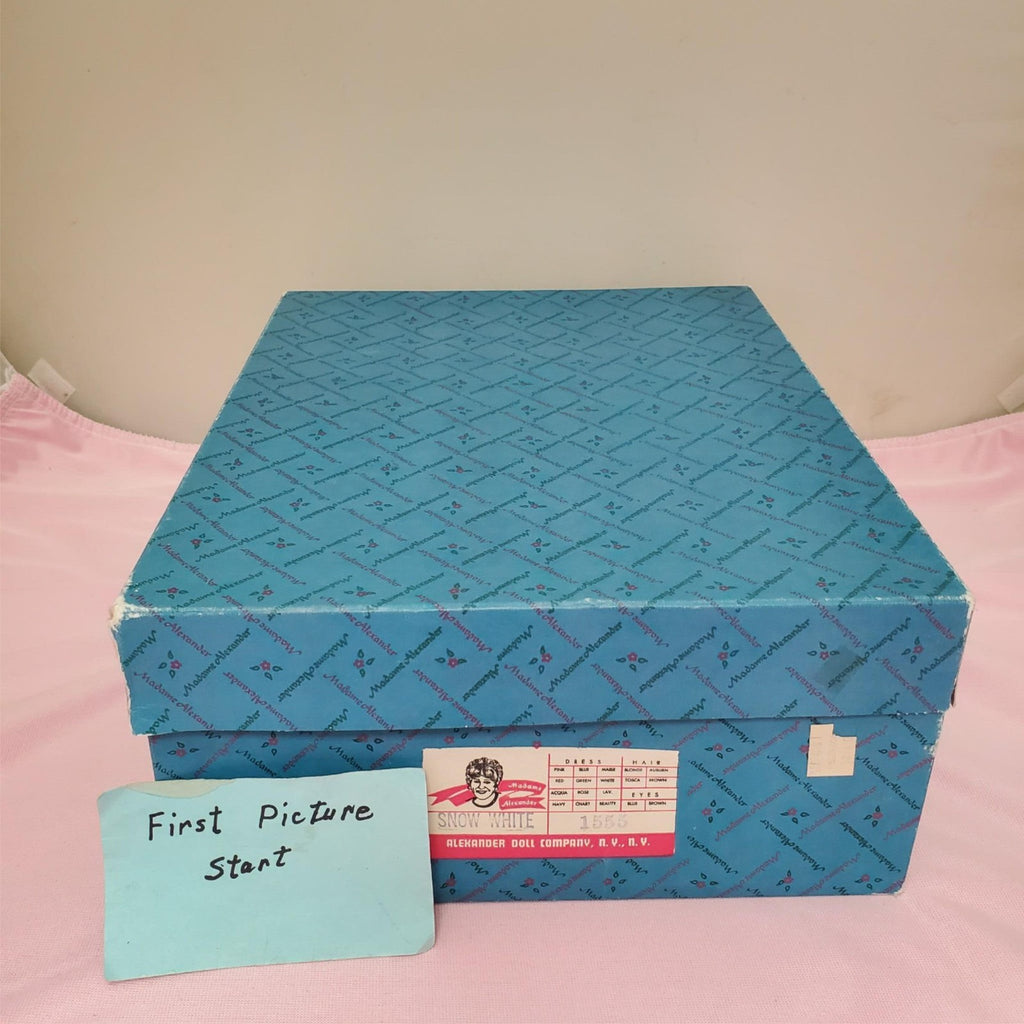 Madame Alexander #1555 Snow White Doll with Box & Stand