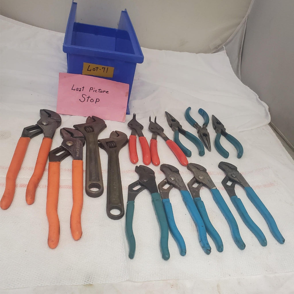 Lot of 13 Mixed Adjustable Pliers & Wrenches Grip Set LOT-71