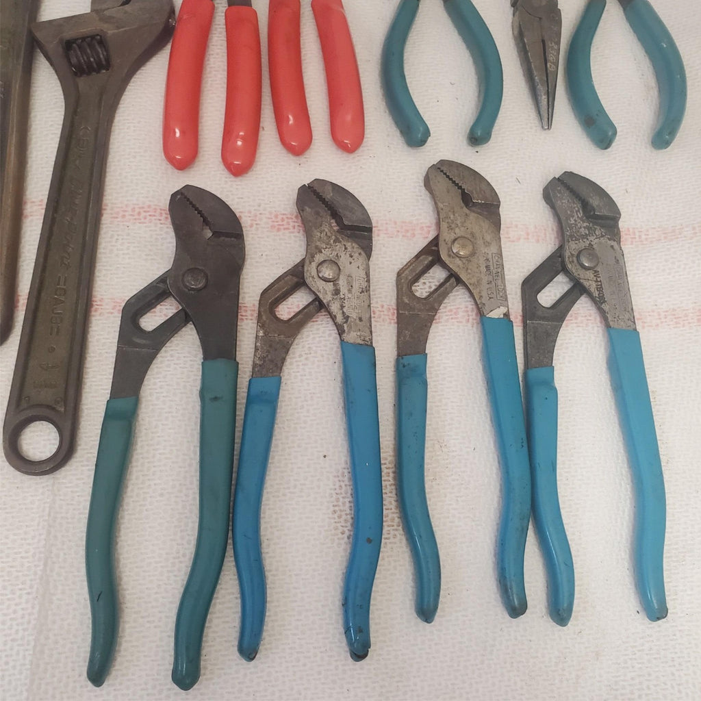 Lot of 13 Mixed Adjustable Pliers & Wrenches Grip Set LOT-71