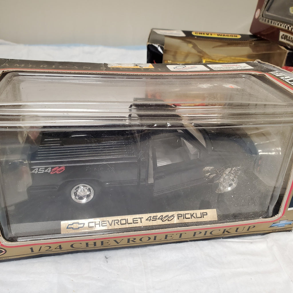 Testors Builder Silver Series, Chevrolet 454 SS, West Coast Choppers and Lot Car