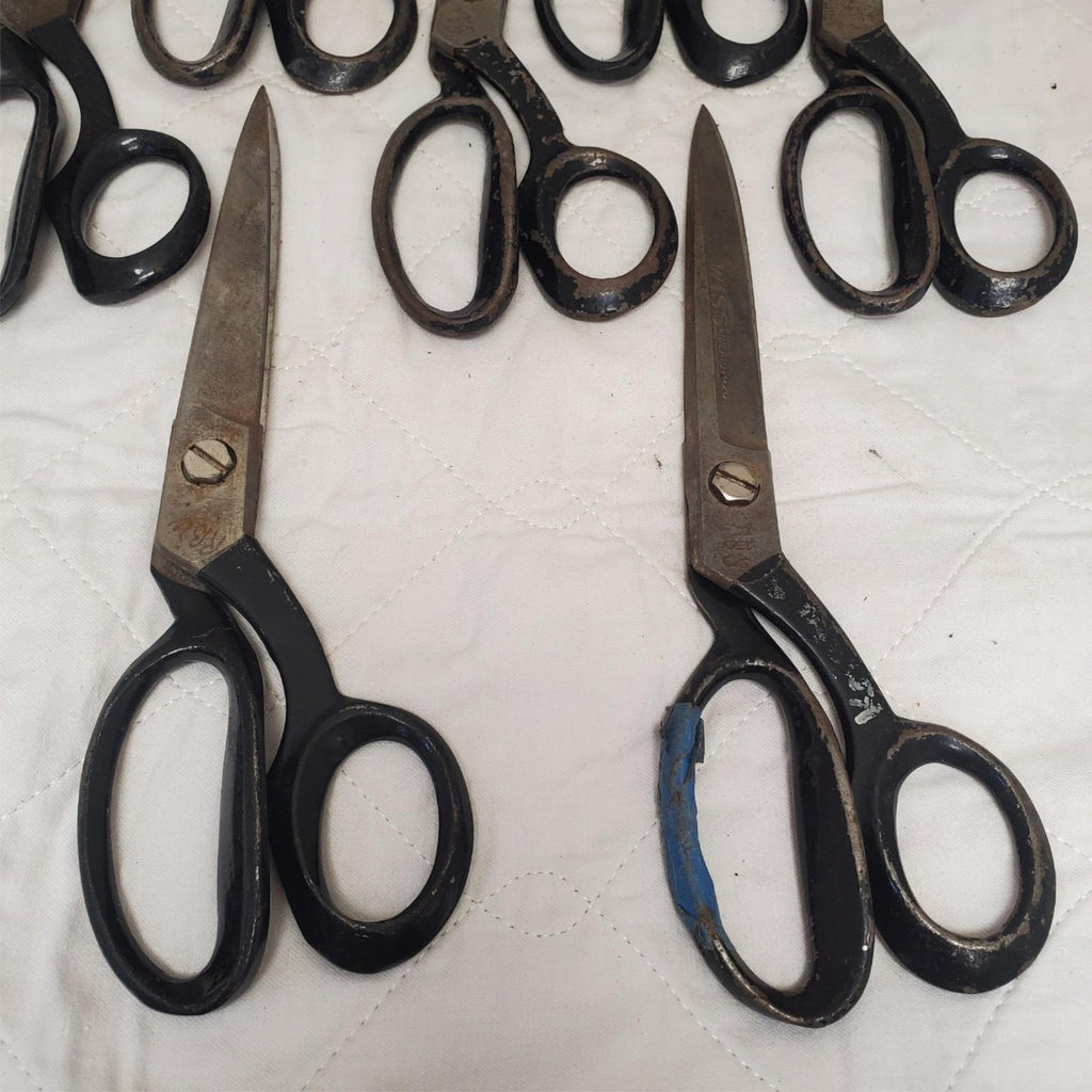 Lot of 7 Assorted Handle Pinking Scissors LOT-97