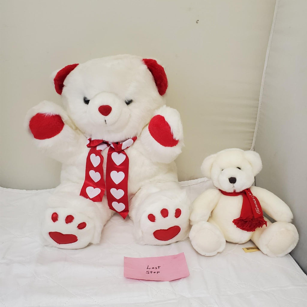 Set of 2 Vintage Plush Valentine’s Stuffed Bear Toy