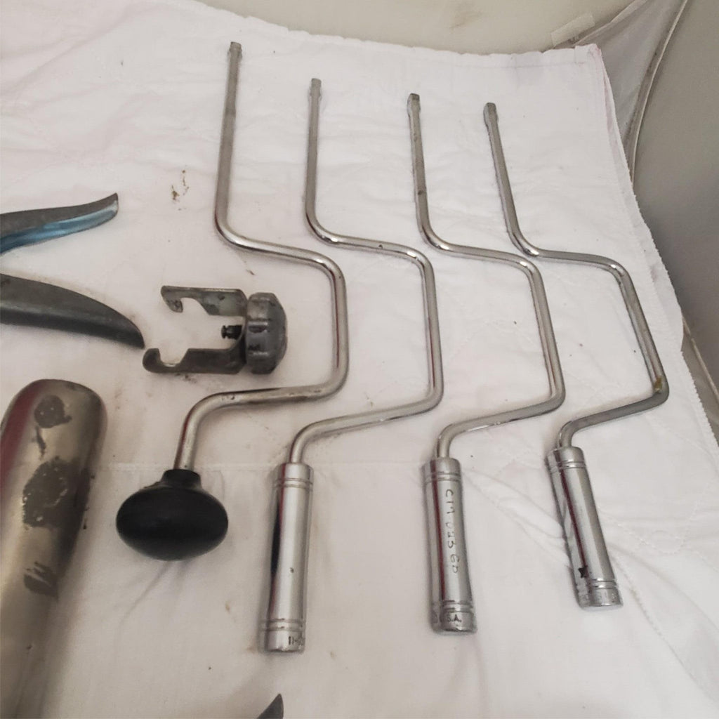 Lot of Semco Model 850 Manual Dispensing Gun Tool LOT-407