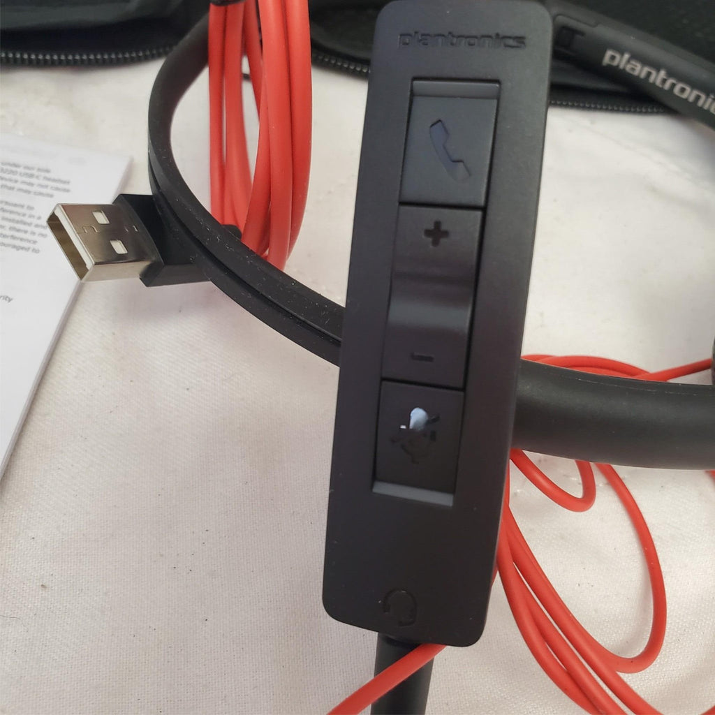 Plantronics C3200 Blackwire USB Headset with USB Adapter Case