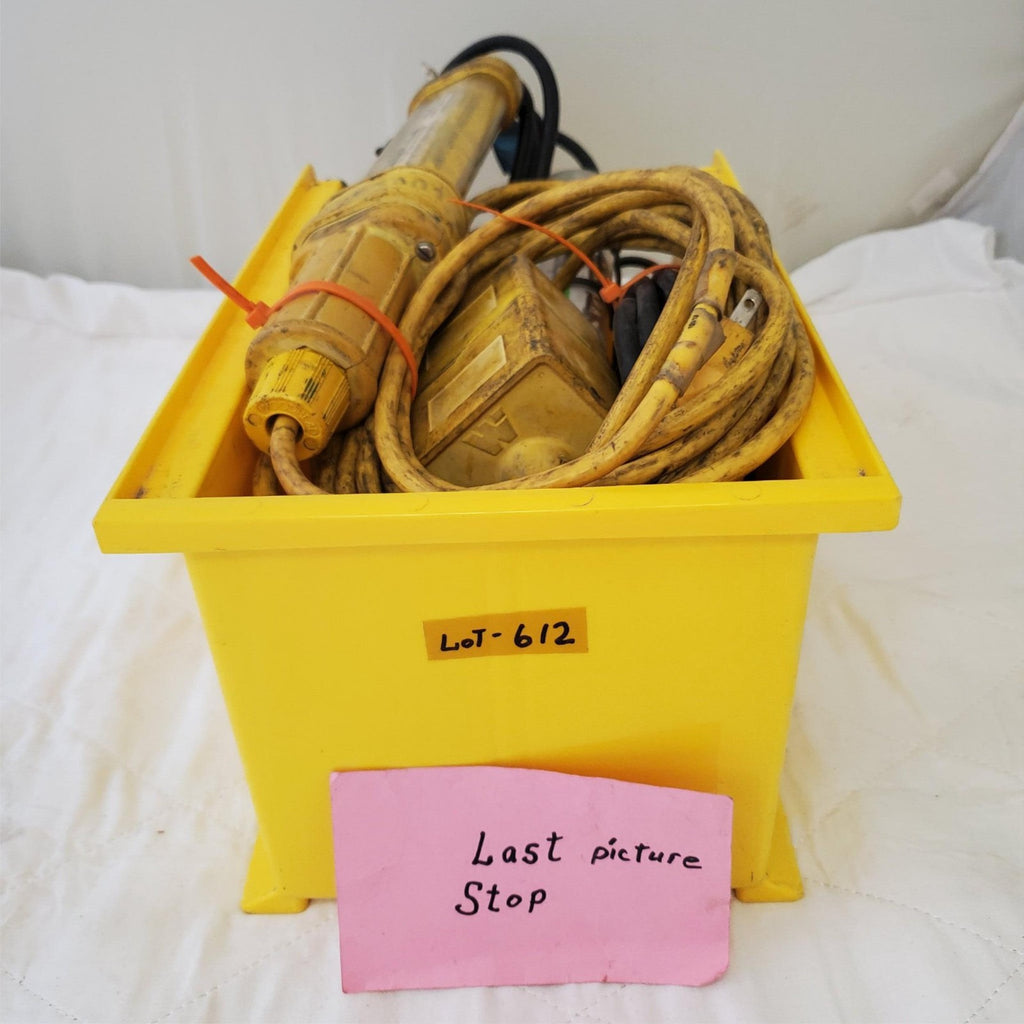 Lot of Stubby & Woodhead Fluorescent LED Handheld Work Lights LOT 612