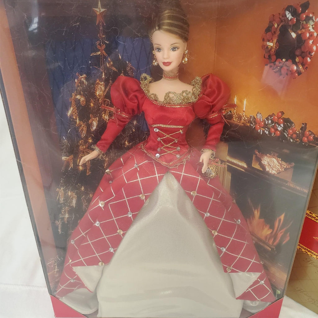 Barbie 1999 - Holiday Treasures Barbie Doll - Collector's Club Exclusive