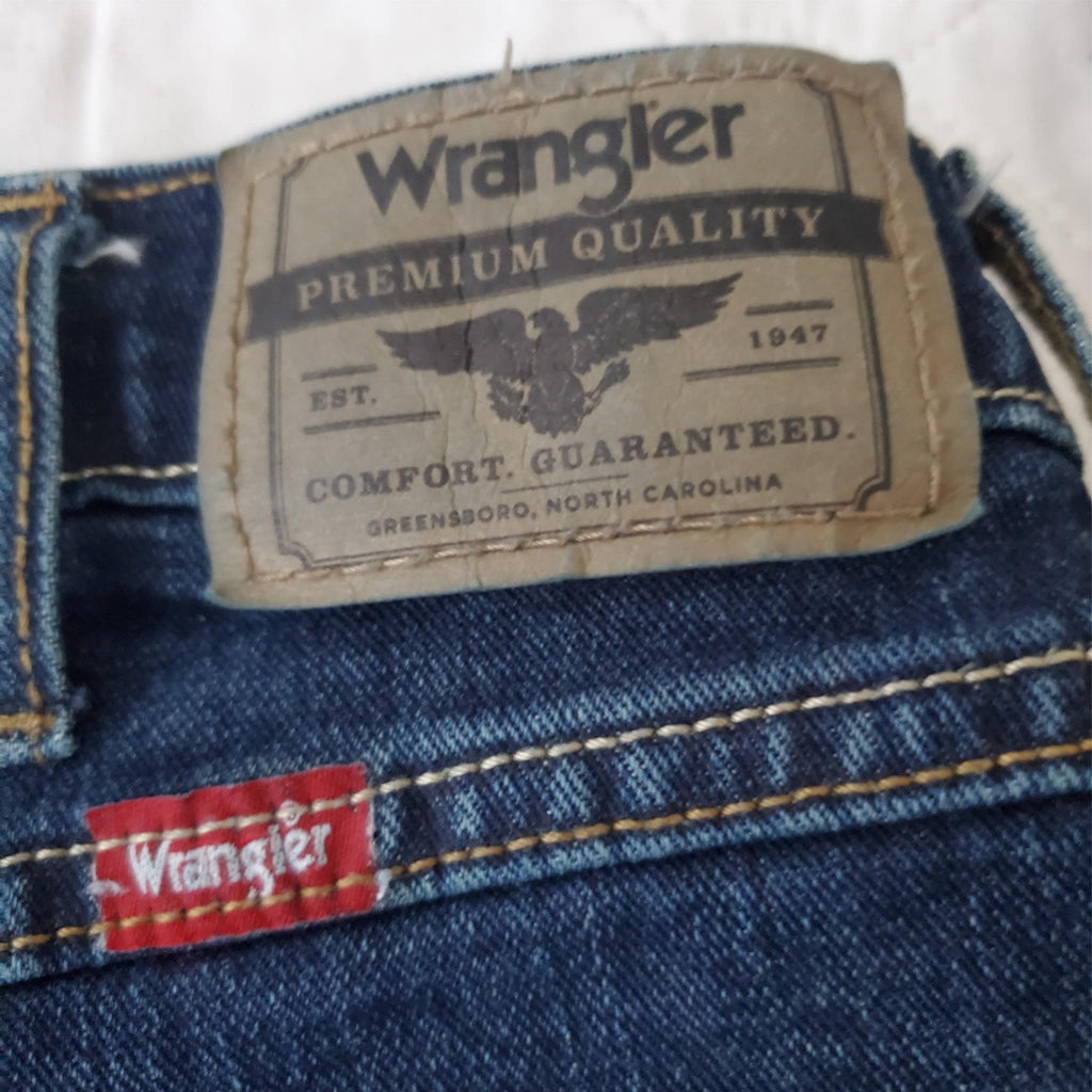 Lot of Assorted Multi Brand T-shirt, Jeans, Shorts & Socks Set